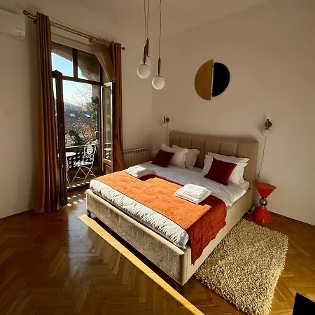 Apartment La Belle Epoque Bucharest